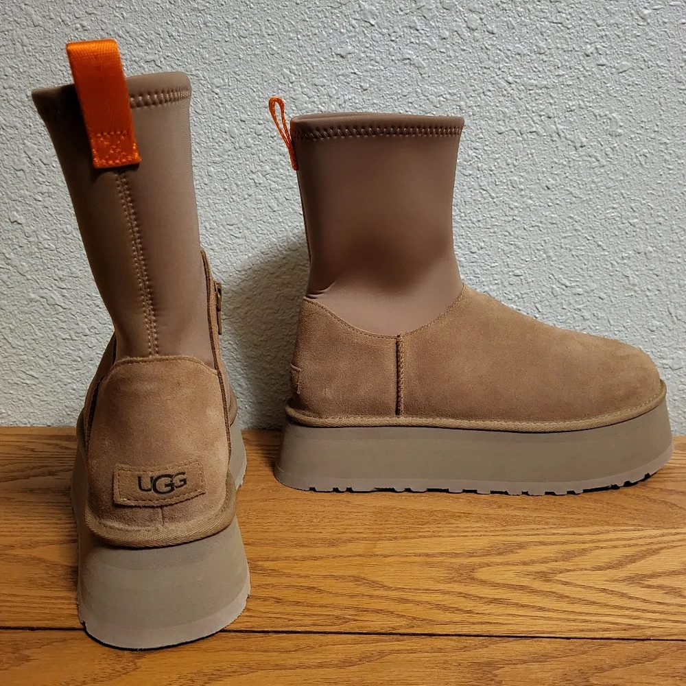 NWOB UGG Tan Classic Dipper Platform Boots Size 11